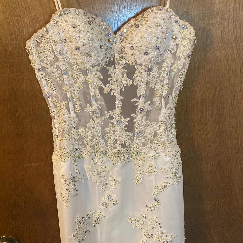 Beautiful white/crystal wedding dress